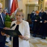 Noworoczne spotkanie Akcji Katolickiej w podradomskiej Jedlni. Przemawia Teresa Połeć, prezes Diecezjalnego Instytutu Akcji Katolickiej Diecezji Radomskiej. Obok Jerzy Skórkiewicz, członek Zarządu Akcji Katolickiej w Polsce, były prezes DIAK naszej diecezji.