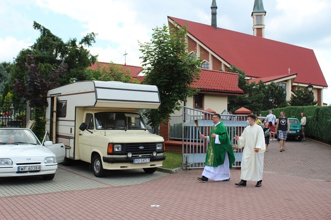 Zlot klasyków w parafii Miłosierdzia Bożego w Brzesku