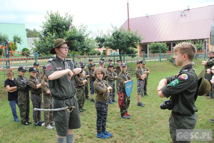 Kolonia zuchowa zielongórskiego ZHR w m. Długie k. Strzelec Krajeńskich