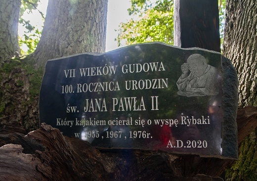 Krzyż na wyspie Rybaki