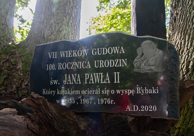 Krzyż na wyspie Rybaki