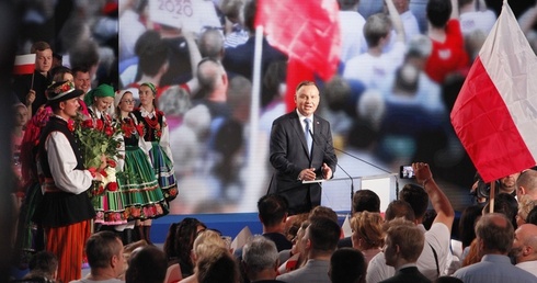 Andrzej Duda dużą przewagę nad kandydatem opozycji Rafałem Trzaskowskim uzyskał na terenach wiejskich.