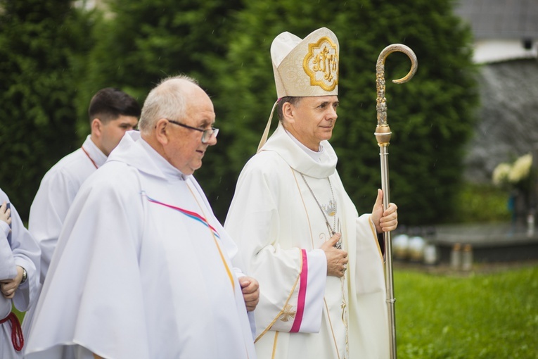 Parafia Wniebowzięcia NMP w Różance ma nowego proboszcza