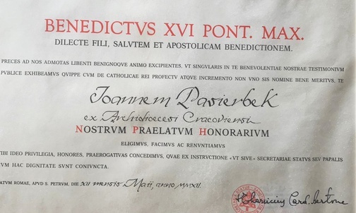 Ostatnie pożegnanie śp. ks. prał. Jana Pasierbka w Pietrzykowicach