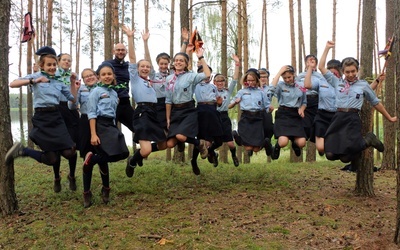 Gdzie za dywan służą mchy i szyszki