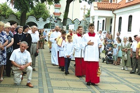 Uroczystości odpustowe gromadzą co roku licznych wiernych.