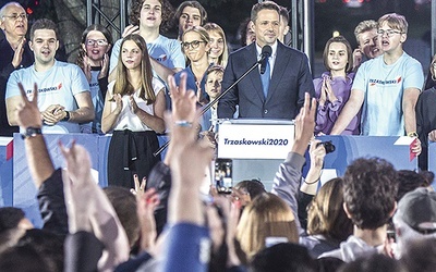 – Obudziliśmy się i nie damy się ponownie uśpić – zapewniał podczas wieczoru wyborczego Rafał Trzaskowski, obiecując walkę o wolne sądy, konstytucję i prawa kobiet.