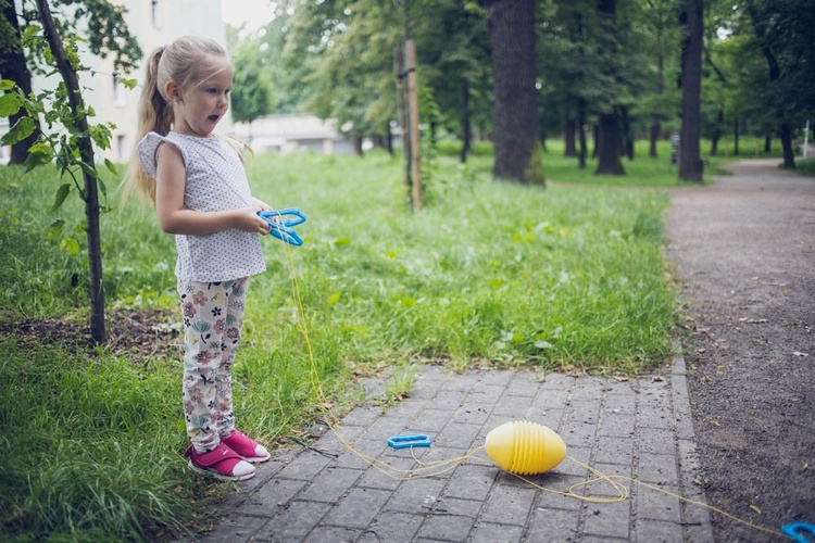 "Lato na podwórku"