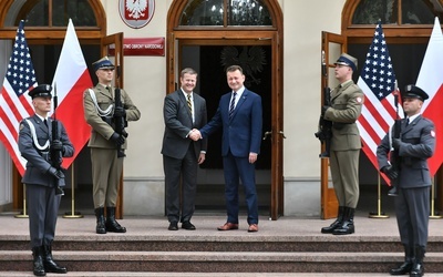 Sekretarz McCarthy: Wojska USA w Polsce zwiększają potencjał NATO