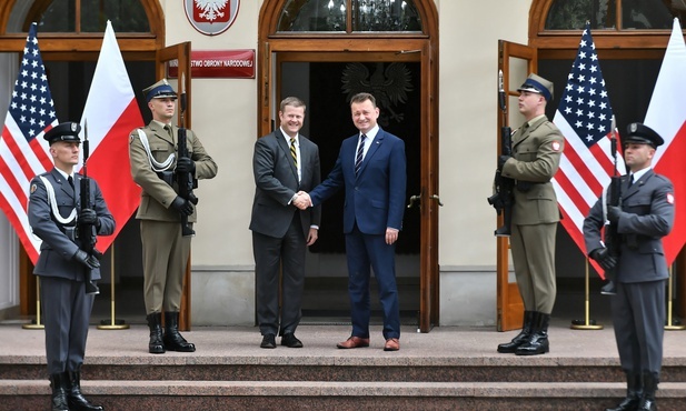 Sekretarz McCarthy: Wojska USA w Polsce zwiększają potencjał NATO
