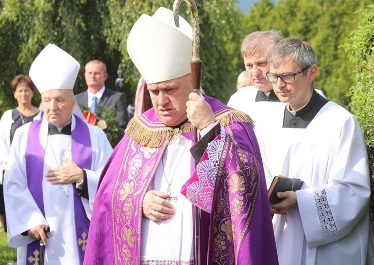 Pogrzeb śp. ks. kan. Jana Krysty w Lipowej