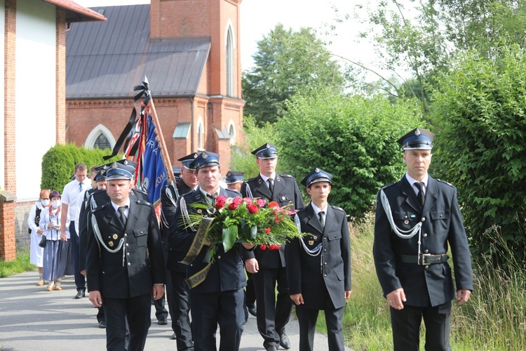 Pogrzeb śp. ks. kan. Jana Krysty w Lipowej