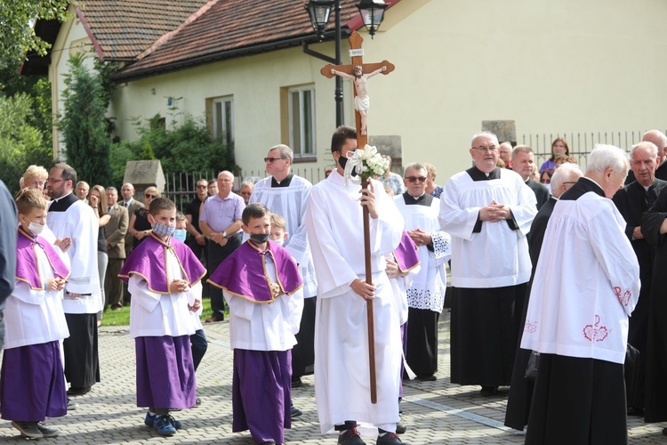 Pogrzeb śp. ks. kan. Jana Krysty w Lipowej