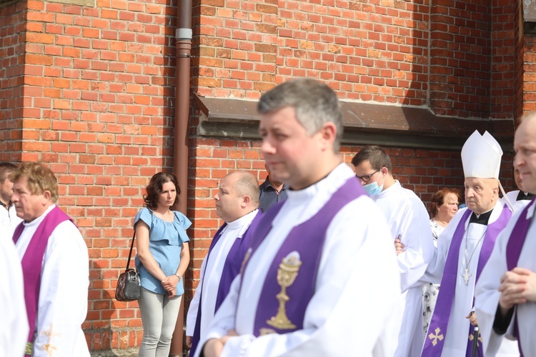 Pogrzeb śp. ks. kan. Jana Krysty w Lipowej