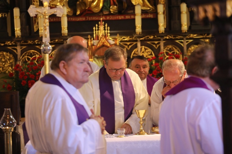 Pogrzeb śp. ks. kan. Jana Krysty w Lipowej