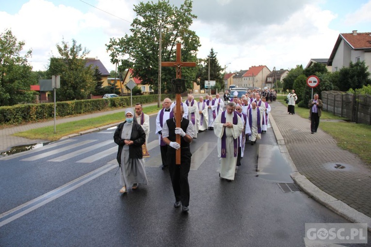 Ostatnie pożegnanie śp. ks. Romana Jarosza