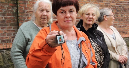 Ona jest naszą Mamą. Wspomnienie MB Szkaplerznej w Dygowie
