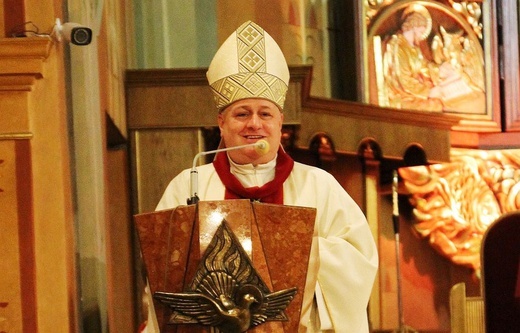 Oazowicze z bp. Piotrem Gregerem w bielskiej katedrze św. Mikołaja - 2020