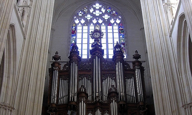 Ograniczono pożar w katedrze w Nantes