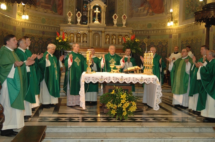 Wspomnienie kard. Zenona Grocholewskiego (1939-2020)