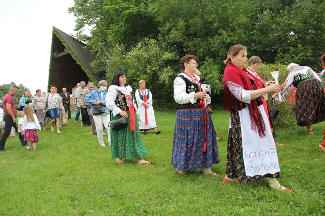 Cisiec i Kamesznica u Matki Bożej Szkaplerznej na Grapce