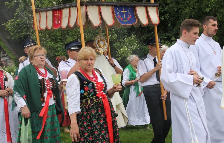 Cisiec i Kamesznica u Matki Bożej Szkaplerznej na Grapce