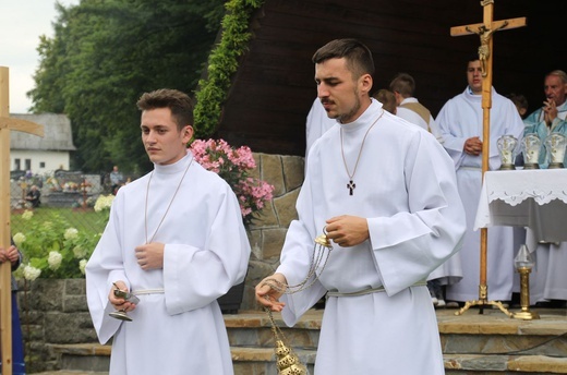 Cisiec i Kamesznica u Matki Bożej Szkaplerznej na Grapce