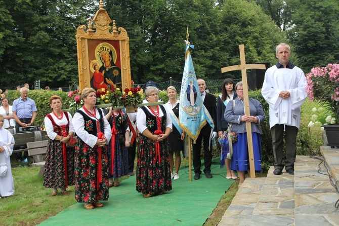 Cisiec i Kamesznica u Matki Bożej Szkaplerznej na Grapce