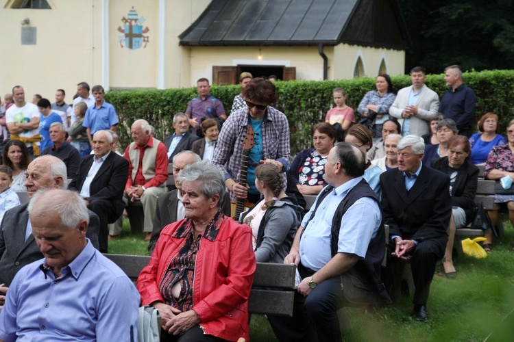 Cisiec i Kamesznica u Matki Bożej Szkaplerznej na Grapce