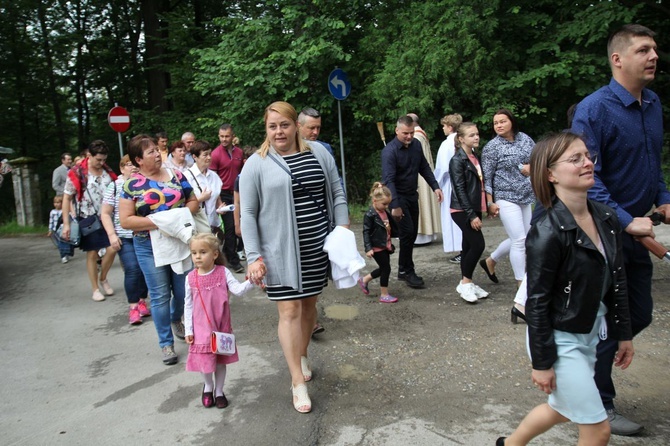 Cisiec i Kamesznica u Matki Bożej Szkaplerznej na Grapce