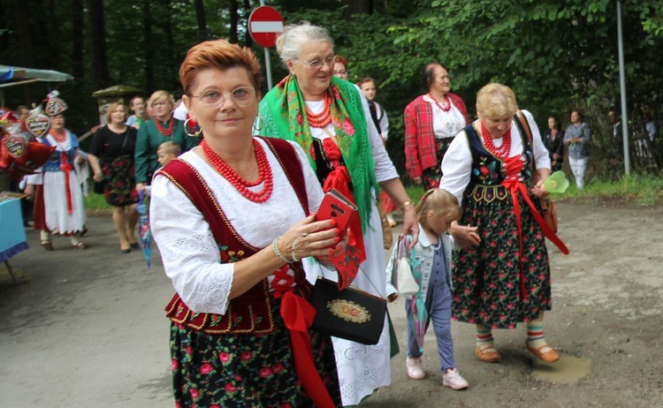 Cisiec i Kamesznica u Matki Bożej Szkaplerznej na Grapce