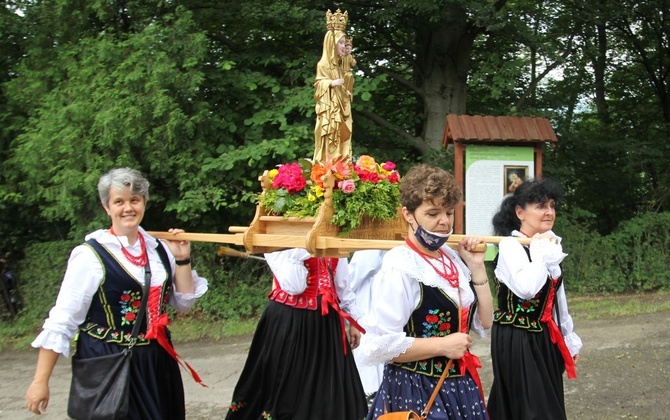 Cisiec i Kamesznica u Matki Bożej Szkaplerznej na Grapce