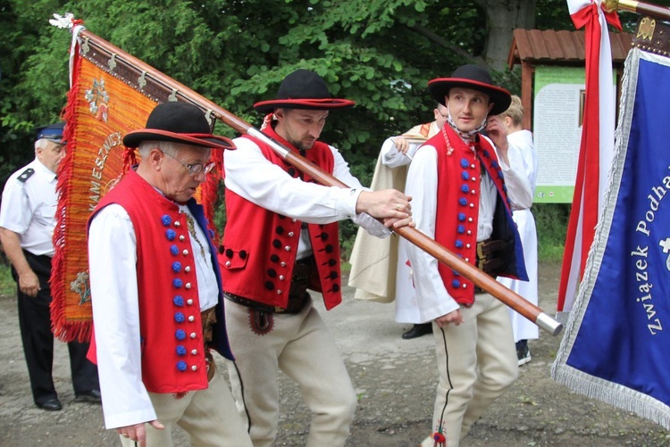 Cisiec i Kamesznica u Matki Bożej Szkaplerznej na Grapce