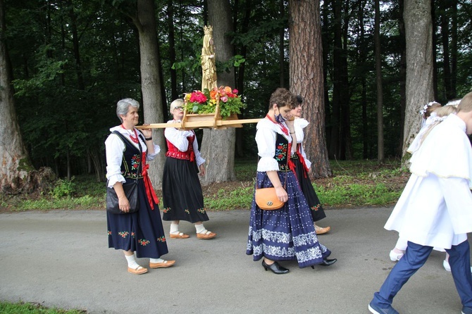 Cisiec i Kamesznica u Matki Bożej Szkaplerznej na Grapce