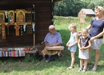 Andrzej Sławiński dzieli się swoją rzeźbiarską pasją.