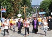 W ubiegłym roku na pątniczy szlak wyruszyło około 6 tys. osób.