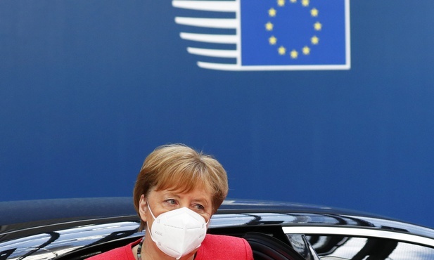 Premier Morawiecki na rozmowach m.in. z Merkel i Macronem