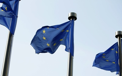 Szczyt UE: Poszanowanie dla praworządności powiązane z budżetem