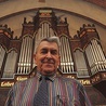 – Instrument ma 30 głosów. Jest też głos organisty. – Zawdzięczam go tylko Panu Bogu. Nigdy nie miałem chrypki podczas Mszy! – mówi Witold Bonifaciuk.