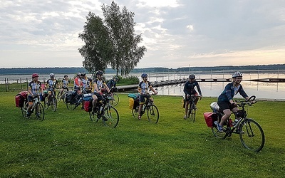 Wyjazd sprzed Oblackiego Centrum Młodzieży i pierwsze metry podróży.