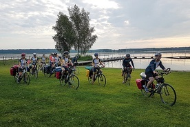 Wyjazd sprzed Oblackiego Centrum Młodzieży i pierwsze metry podróży.