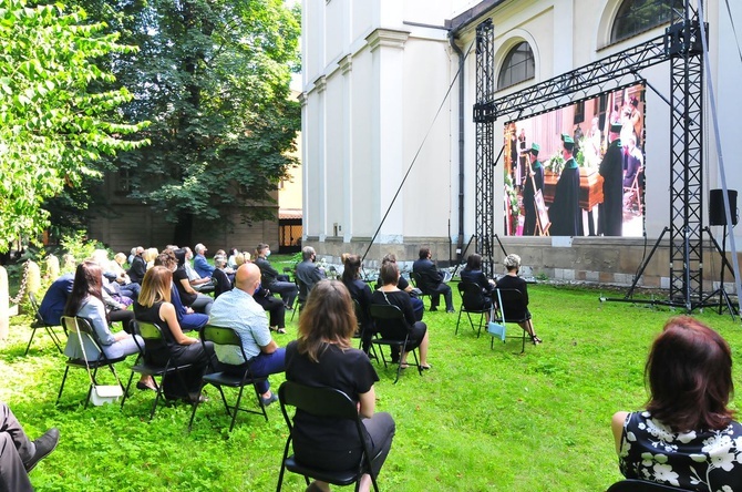 Uroczystości pogrzebowe prof. Franciszka Ziejki - cz. 2