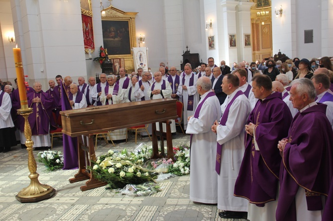 Pożegnanie ostatniego kapelana Prymasa Wyszyńskiego 