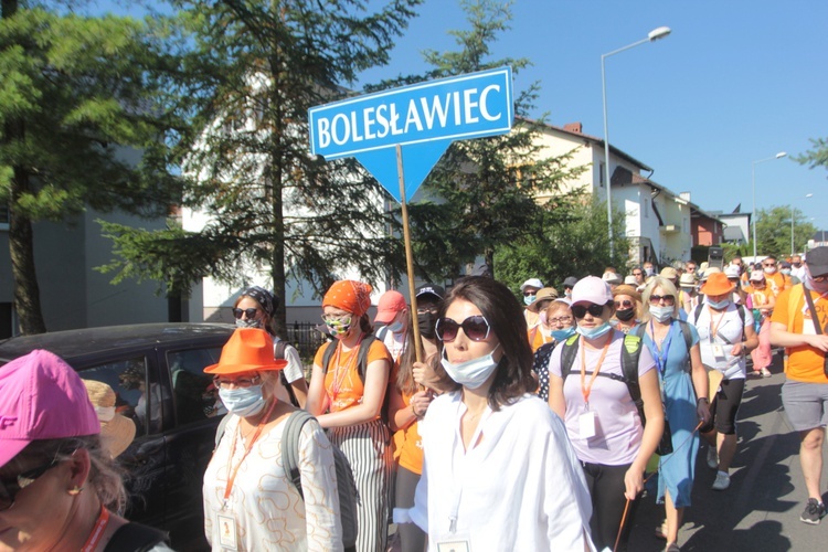 Bolesławiec w drodze do Matki