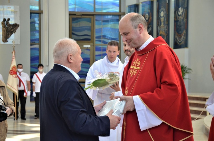 Pielgrzymka honorowych dawców krwi i szpiku kostnego do Łagiewnik