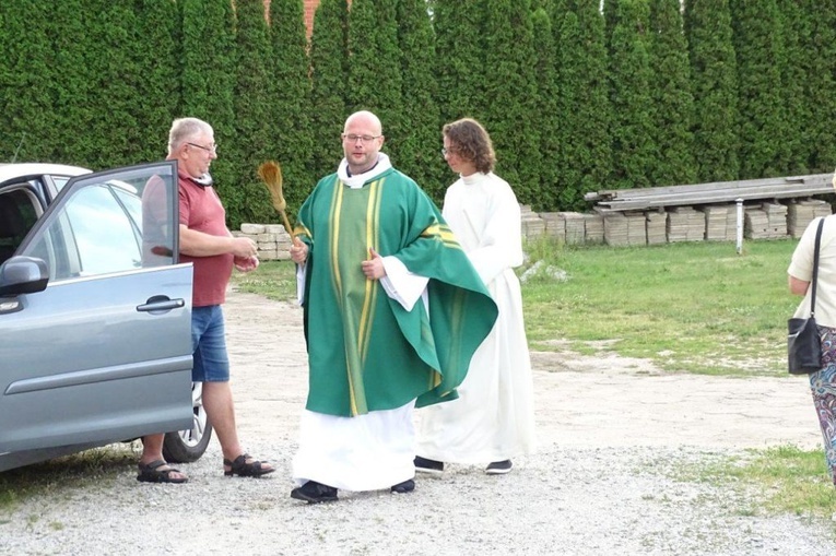 Poświęcenie samochodów we Wschowie