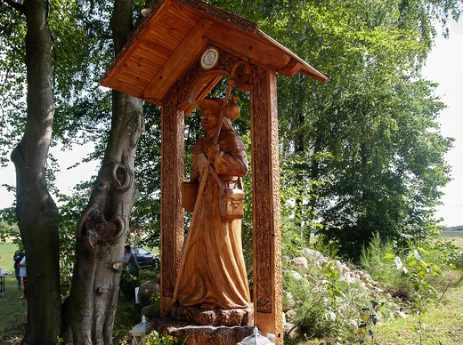 Figura św. Jakuba w Karsince