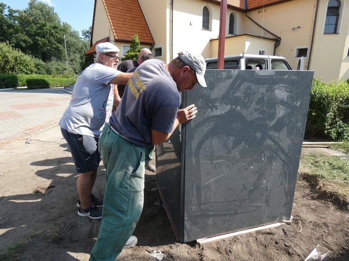 W Szlichtyngowej powstaje pomnik św. Jana Pawła II