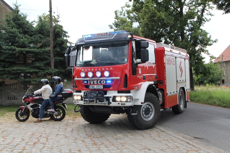 Motocykliści u św. Walentego w Lubiążu