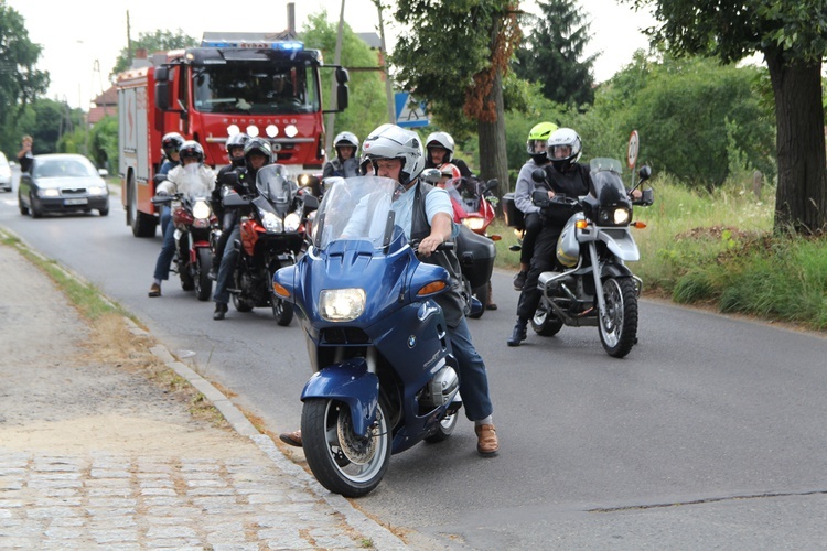 Motocykliści u św. Walentego w Lubiążu